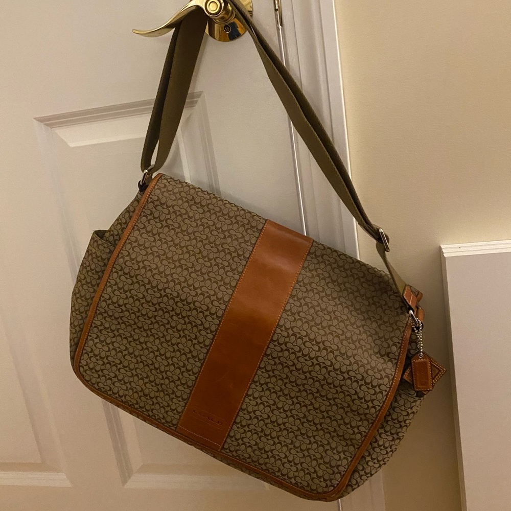 Coach diaper bag great condition - Picture 2 of 9